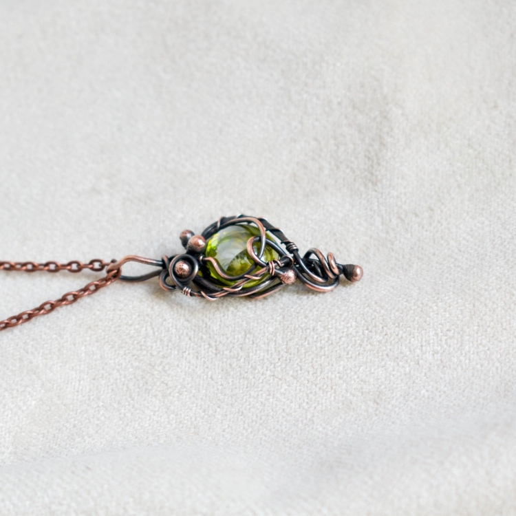 green-glass-necklace-wire-wrapping-jewelry-Pociecha-Jewelry-9.jpg