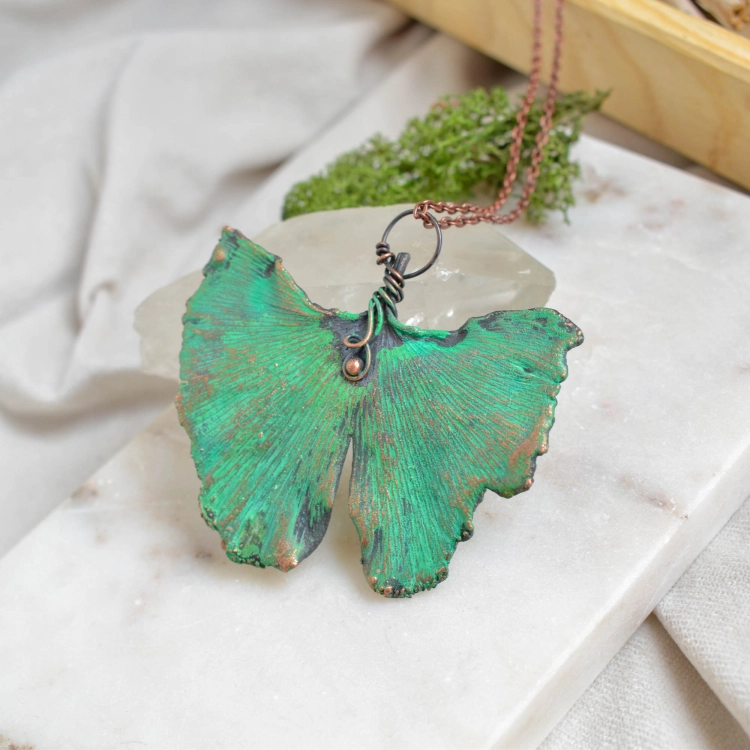 leaf-pendant-necklace-electroformed-plant-jewelry-Pociecha-Jewelry-4.jpg