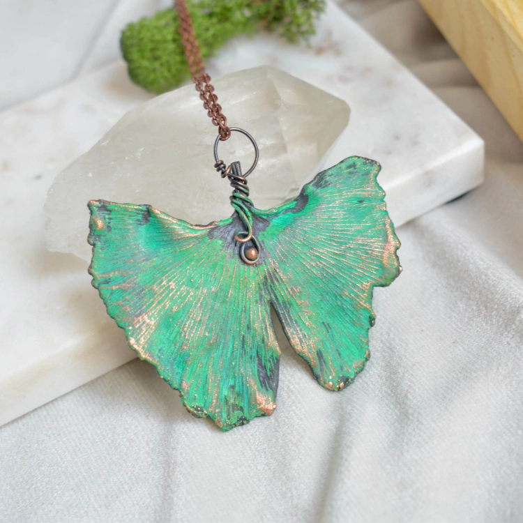 leaf-pendant-necklace-electroformed-plant-jewelry-Pociecha-Jewelry-8.jpg