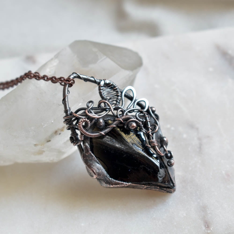 obsidiane-pendant-necklace-Pociecha-Jewelry.jpg