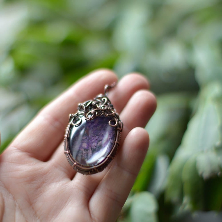 lilac-pressed-flower-terrarium-necklace-electroforming-pendant-neckalce-jewelry-Pociecha-Jewelry-35.jpg