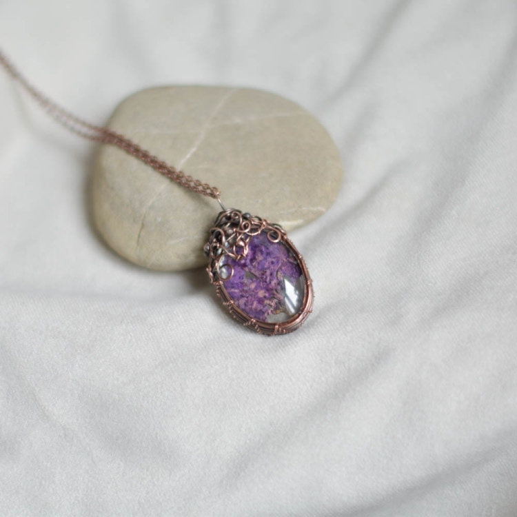 lilac-pressed-flower-terrarium-necklace-electroforming-pendant-neckalce-jewelry-Pociecha-Jewelry-46.jpg