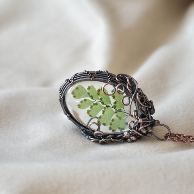 real-plant-necklace-pressed-flower-jewelry-copper-jewelry-POCIECHAjewelry-4.jpg