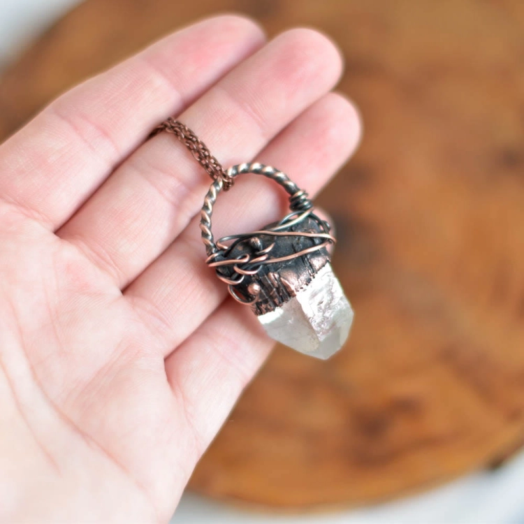 kryształy górskie-clear-quartz-necklace-Pociecha-Jewelry-38.jpg