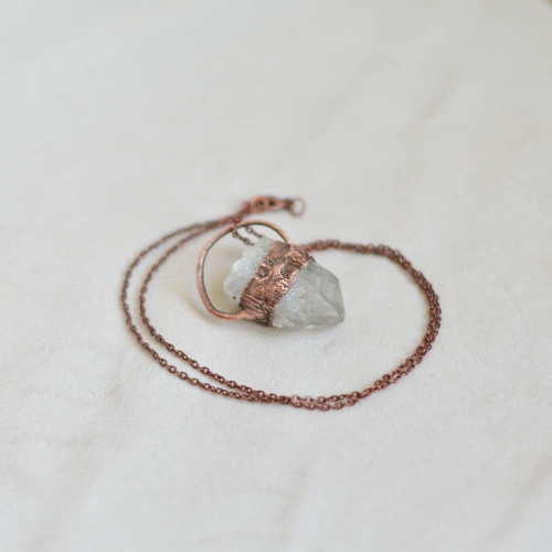 kryształy górskie-clear-quartz-necklace-Pociecha-Jewelry-28.jpg