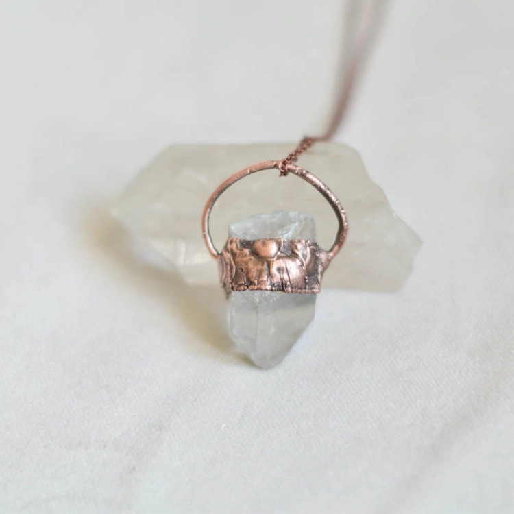 kryształy górskie-clear-quartz-necklace-Pociecha-Jewelry-29.jpg