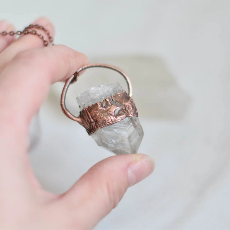 kryształy górskie-clear-quartz-necklace-Pociecha-Jewelry-31.jpg