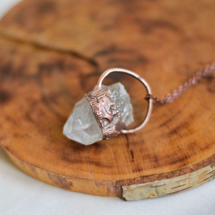 kryształy górskie-clear-quartz-necklace-Pociecha-Jewelry-33.jpg