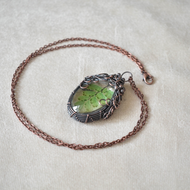 real-plant-necklace-pressed-flower-jewelry-copper-jewelry-POCIECHAjewelry-6.jpg