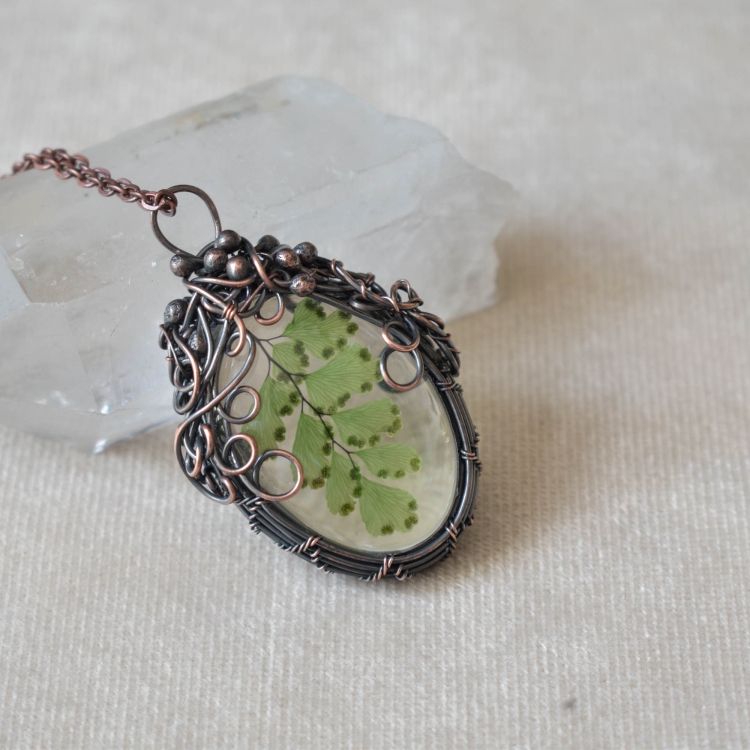 real-plant-necklace-pressed-flower-jewelry-copper-jewelry-POCIECHAjewelry-7.jpg