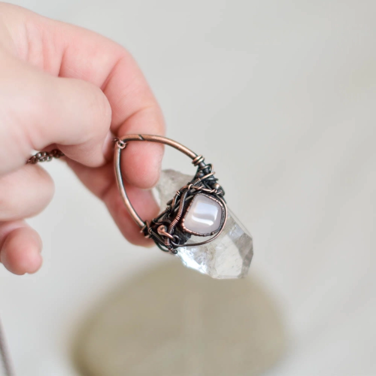 kryształy górskie-clear-quartz-necklace-Pociecha-Jewelry-26.jpg