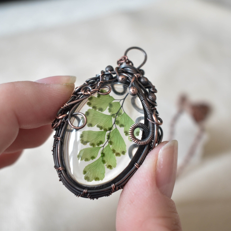 real-plant-necklace-pressed-flower-jewelry-copper-jewelry-POCIECHAjewelry-12.jpg