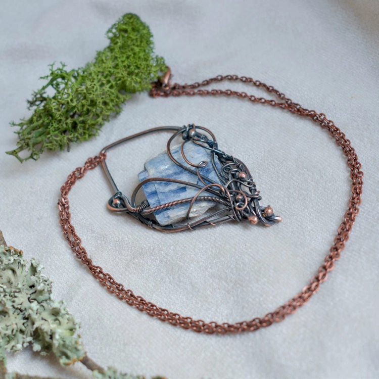 kyanite-pendant-necklace-copper-wire-wrapping-jewelry-Pociecha-Jewelry-9.jpg