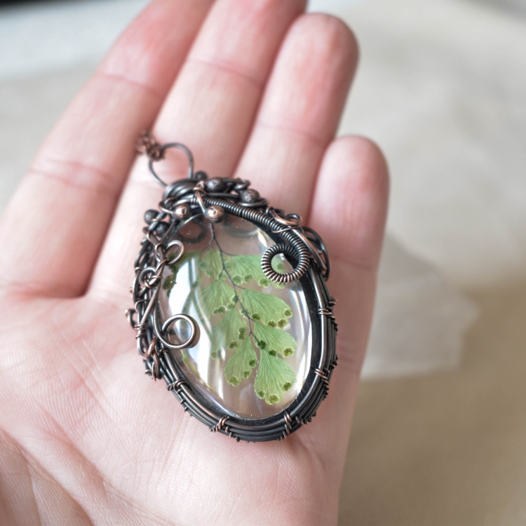 real-plant-necklace-pressed-flower-jewelry-copper-jewelry-POCIECHAjewelry-13.jpg