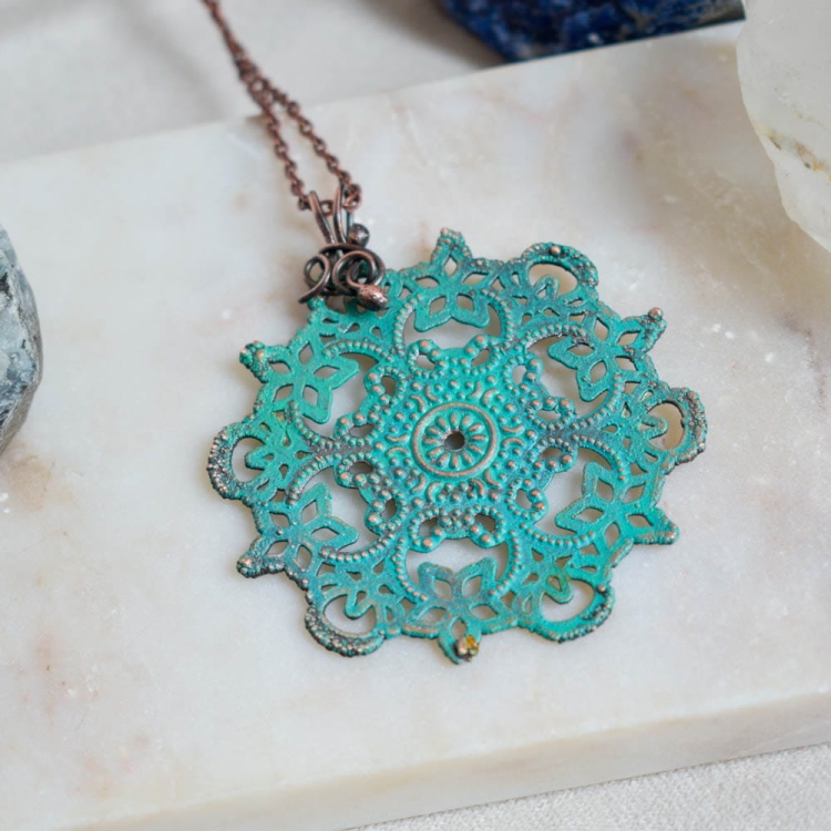 mandala-pendant-necklace-wire-wrapping-jewelry-Pociecha-Jewelry-14.jpg