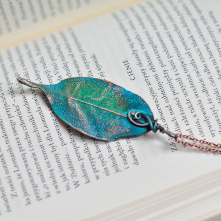 real-leaf-necklace-copper electroforming-pociecha-jewelry-pociechajewelry-15.jpg