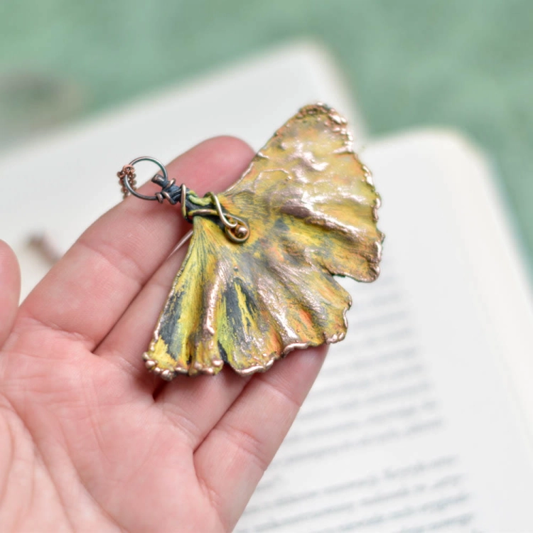 real-leaf-necklace-copper electroforming-pociecha-jewelry-pociechajewelry-40.jpg