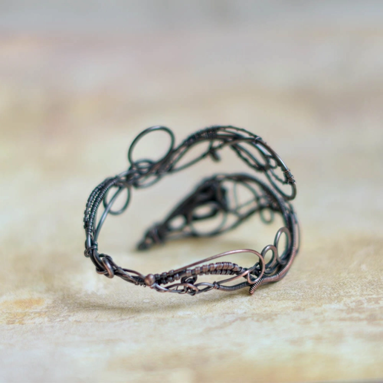 raven-skull-copper-bracelet-wire-wrapped-pociecha-jewelry-pociechajewelry-17.jpg