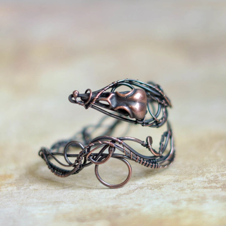 raven-skull-copper-bracelet-wire-wrapped-pociecha-jewelry-pociechajewelry-18.jpg