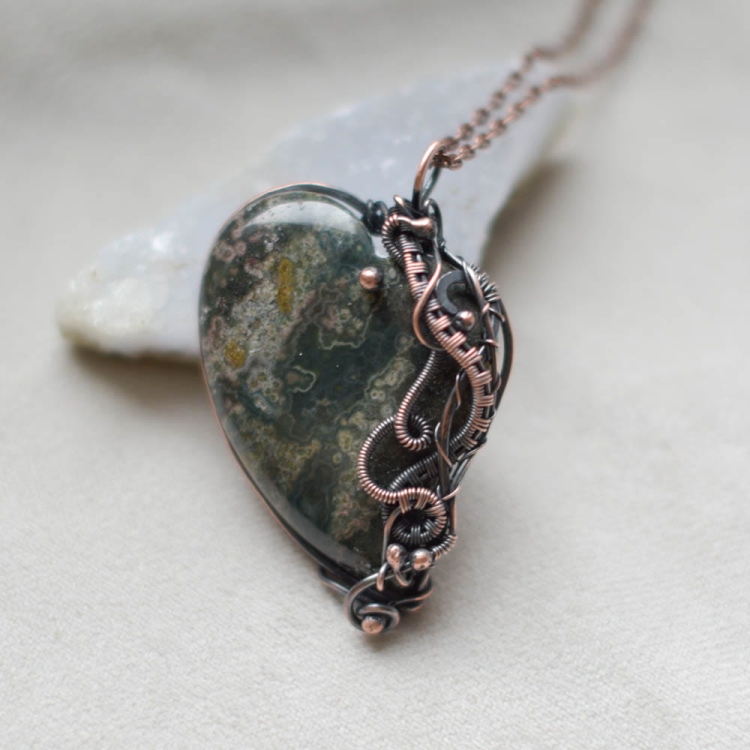 pociechajewelry-pociecha-jewelry-jaspis-serce-zielony-kamień-wisior-wirewrapping.jpg