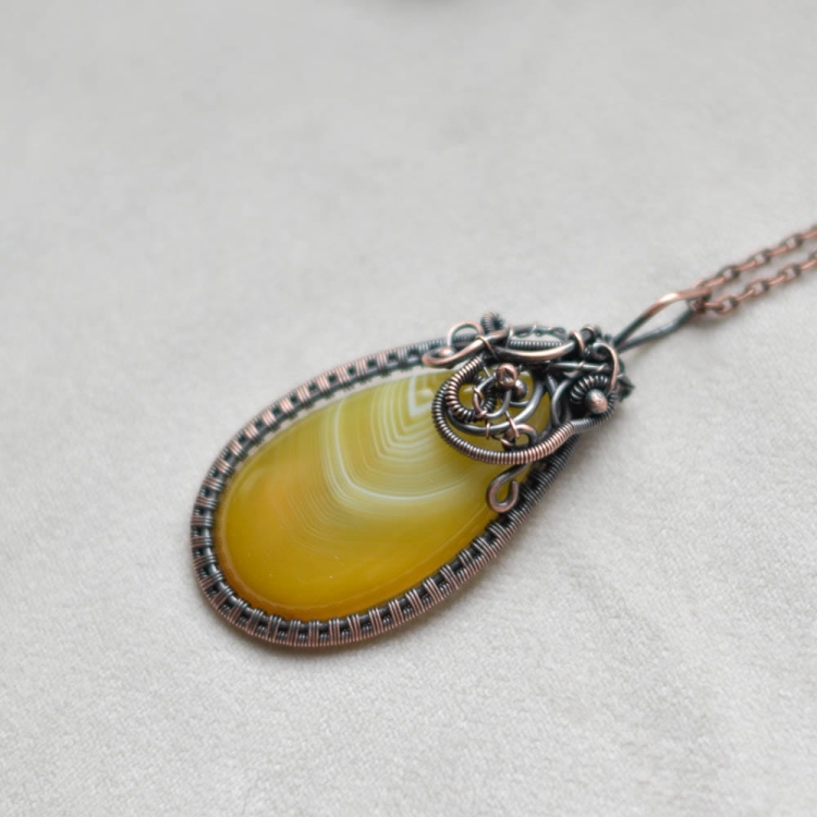 pociechajewelry-pociecha-jewelry-agat-żółty-kamień-wisior-wirewrapping.jpg