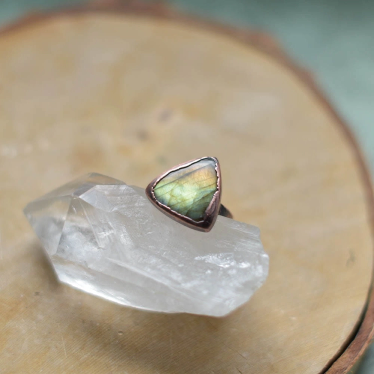 pociechajewelry-pociecha-jewelry-bizuteria-z-miedzi-miedziana-bizuteria-kamienie naturalne-labradoryt-pierścionek