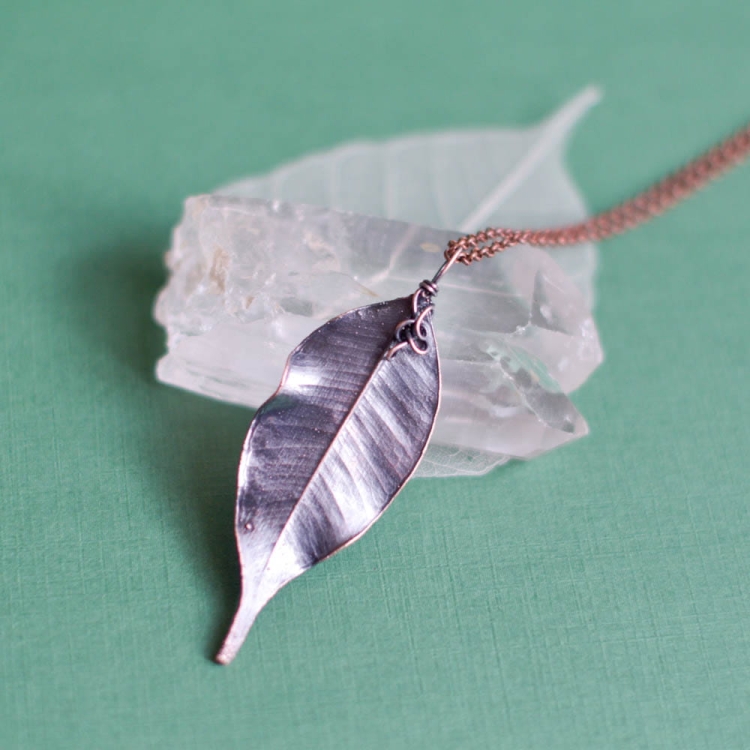 pociechajewelry-pociecha-jewelry-bizuteria-miedziana-wisior-elektroforming-galwanizacja-liść-7.jpg