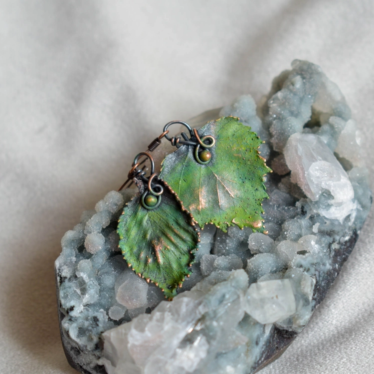 electroformed-leaf-copper-earrings-pociecha-jewelry-5.jpg