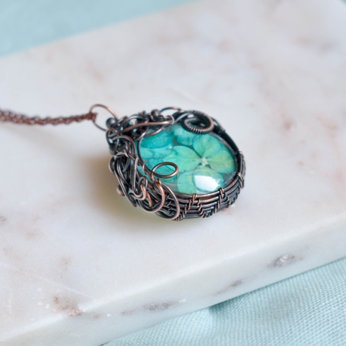 hortensja-w-szkle-naszyjnik-miedziany-wisior-Pociecha-Jewelry.jpg