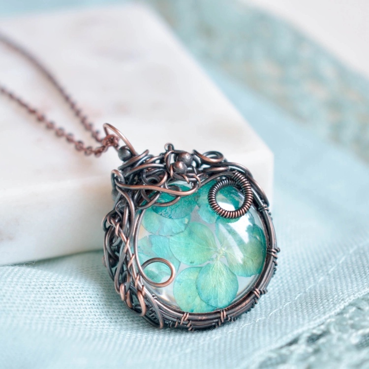 hortensja-w-szkle-naszyjnik-miedziany-wisior-Pociecha-Jewelry-5.jpg