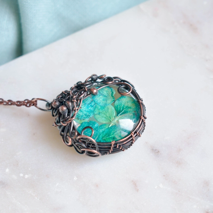 hortensja-w-szkle-naszyjnik-miedziany-wisior-Pociecha-Jewelry-6.jpg